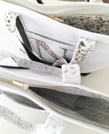 Boodschappen tas canvas met geborduurde bloemenletter initiaal mille fleurs