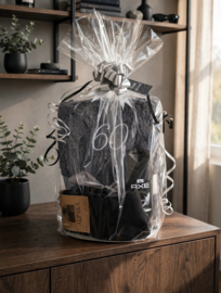 Cadeaupakket heren zwart grijs 60 jaar verjaardag