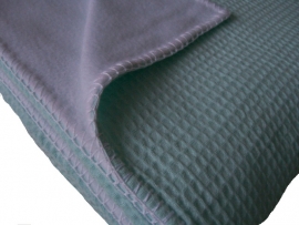 Wiegdeken/ babydeken 75 x 100 cm mint wafelstof/ wit fleece met geborduurde naam