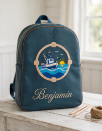 Rugzak jongens nautisch marineblauw kunstleer met geborduurde naam