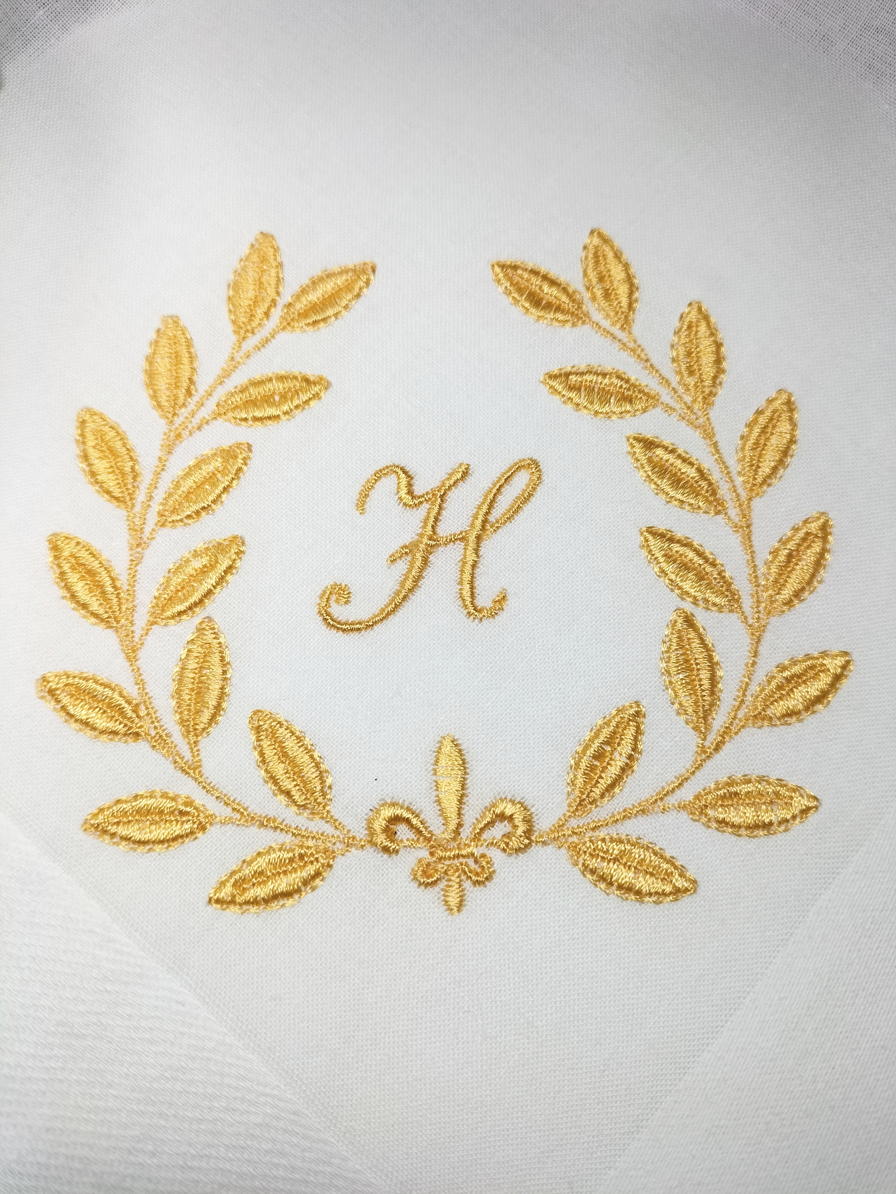 Luxe gepersonaliseerde zakdoeken met geborduurde initialen in geschenkdoos huwelijk
