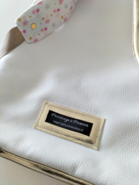 Rugzak hartje roze goud glitter wit kunstleer geborduurd sleutelhanger met naam