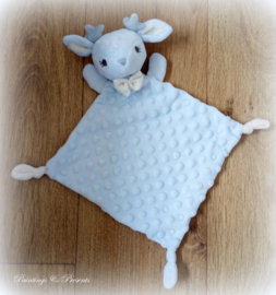 Knuffeldoekje hertje licht blauw/ oud blauw met naam geborduurd gepersonaliseerd