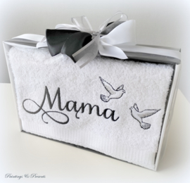 Luxe handdoek set 50 x 100 cm wit met washand 'mama' en twee duiven