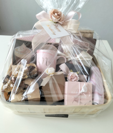 Cadeaupakket op maat: schort en cadeaupakket luxe mand