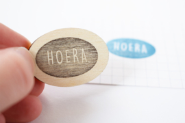 Stempel Hoera - Studio Maas