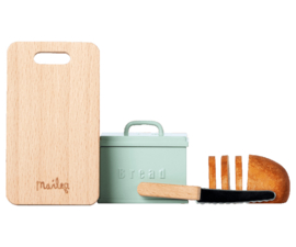 Maileg Miniature bread box w. cutting board and knife