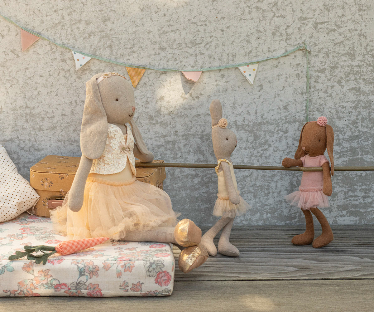 Maileg Bunny, maat 1 - Chocoladebruin - Balletpakje en rokje roze