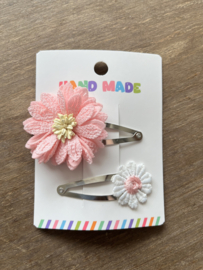 Haarspeldjes met bloem/ madeliefje