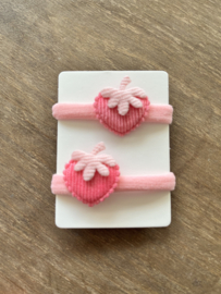 Haarelastiekjes met een aardbeitje