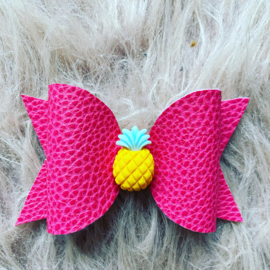 Haarstrik fuchsia met Ananas