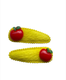 Haarspeldjes met rood appeltje