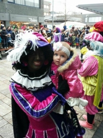 Jazzlyna een zwarte piet haarbandje.