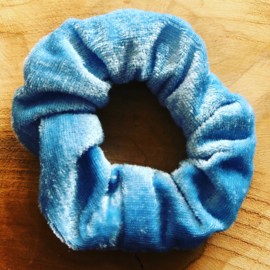 Scrunchie Licht blauw velvet