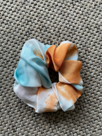 Scrunchie oranje/mint  gevlekt.