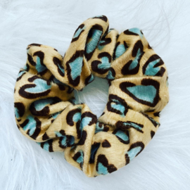Scrunchie met Leopard printje (crème/licht blauwe vlek