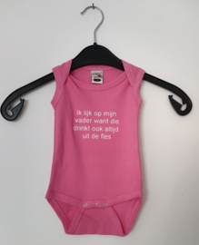 Baby romper: ik lijk op mijn vader want die drink ook altijd uit de fles | mt 68