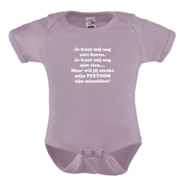 Baby romper: Je kunt mij nog niet horen. Je kunt mij nog niet zien. Maar wil jij straks mijn peetoom zijn misschien?