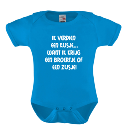 Baby romper: Ik verdien een kusje want ik krijg een broertje of een zusje!