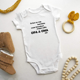 Baby romper: Ik ben nu nog heel klein maar binnenkort mogen jullie opa & oma zijn