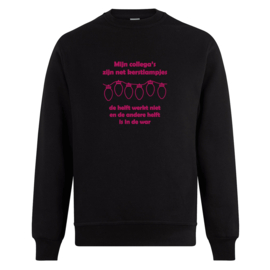 Foute kerst sweater: Mijn collega’s zijn net kerstlampjes, de helft werkt niet en de andere helft is in de war