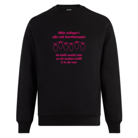 Foute kerst sweater: Mijn collega’s zijn net kerstlampjes, de helft werkt niet en de andere helft is in de war