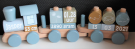 Blauwe trein met geboortegegevens Little Dutch