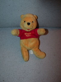 B-2330  Nicotoy beertje Winnie de Poe - 19 cm