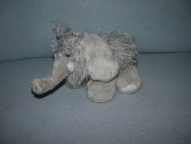 KP-2237  Ganz olifant Elephant, 19 x 16 cm
