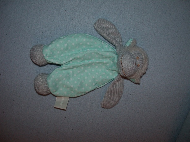 AJ-1548  Blokker kroeldoekje aap Let's Cuddle - 23 cm