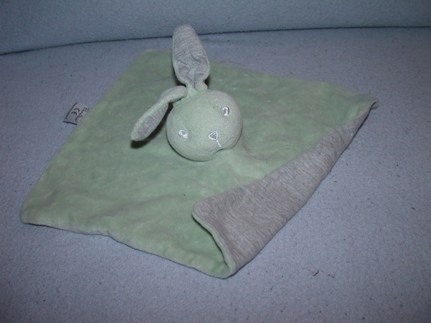 K-1292  Bambino kroeldoekje konijn - tricot oortjes!