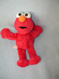 PS-1174  Sesame Workshop/Sesamstraat Elmo - 24 cm