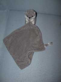 AJ-1798  Zeeman hamster met kroeldoek