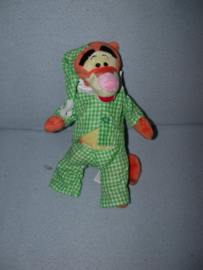 QZ-1130  Nicotoy Teigetje met pyjama en slaapmuts - 31 cm
