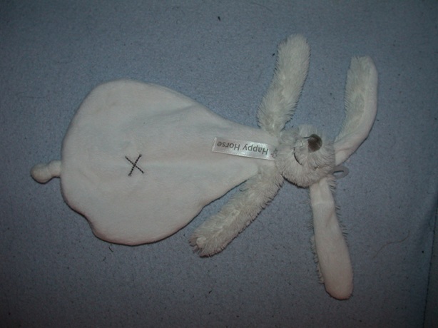 K-942  Happy Horse kroeldoekje konijn Ivory Rabbit Richie