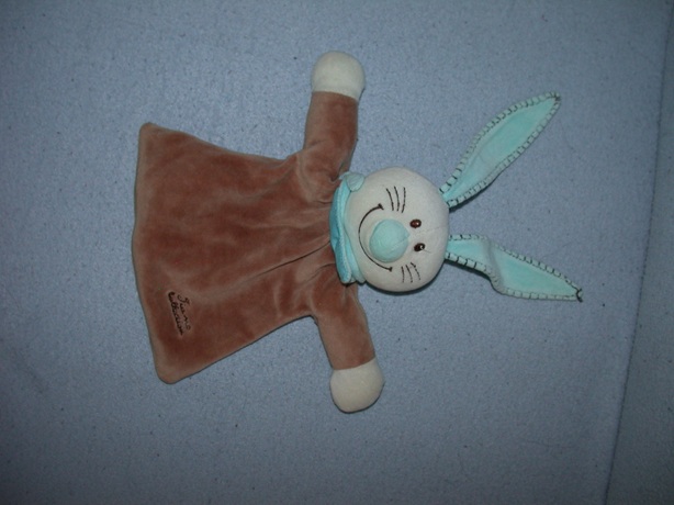 K-736  Tiamo kroeldoekje konijn Bets the Bunny