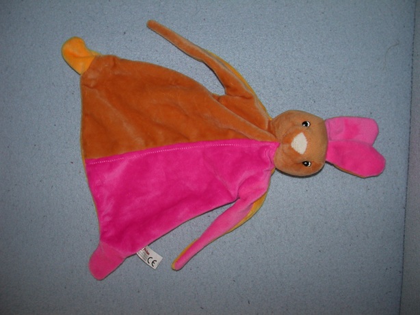 K-1143  Toi-Toys kroeldoekje konijn, lange armen
