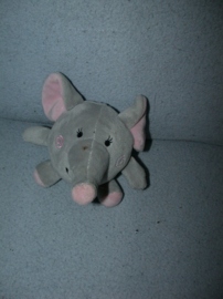 KP-2796  Onbekende olifant/bal - 9 cm