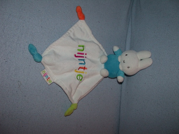 K-873  Tiamo Nijntje met kroeldoekje