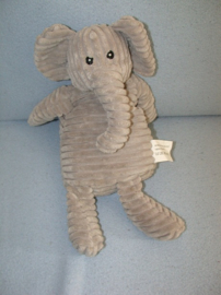 KP-2579  Xenos olifant/hittepit/kersenpit - 38 cm