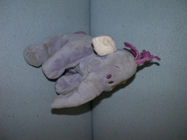 KP-470  Nicotoy Lollifant - 23 cm - wat beknuffeld