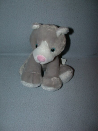 KP-1503  Family Shop poes - 19 cm