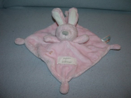 K-1405  VIB/Very Important Baby kroeldoekje konijn