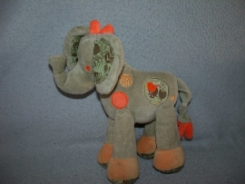 KP-1226  Nicotoy olifant