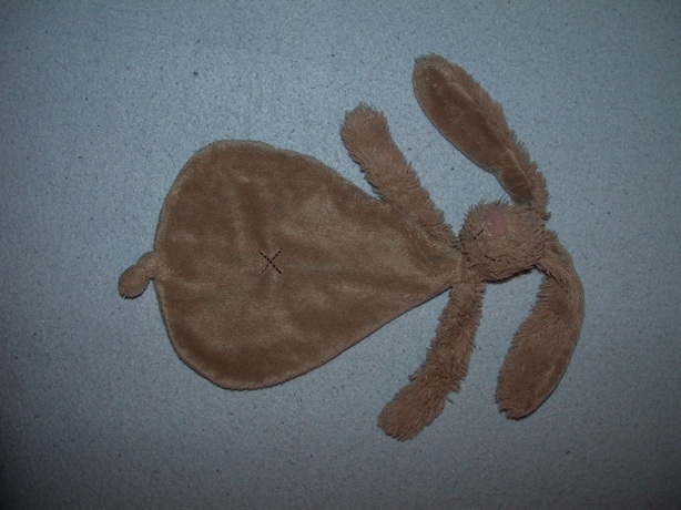 K-1363  Happy Horse kroeldoekje konijn Clay Rabbit Richie tuttle