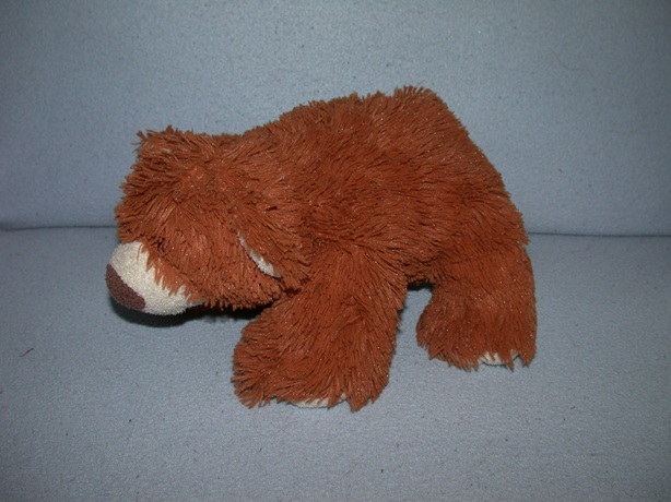 B-1823  Ostoy/Kika beer, geborduurde ogen - 31 cm