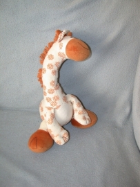 AJ-686  Hema giraffe - 31 cm