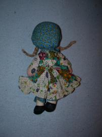 PS-1514  Knickerbockers popje Holly Hobbie - 24 cm - lijmvlek