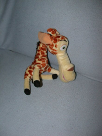 AJ-1063  TCC Global/Big Headz giraffe Melman uit Madagascar