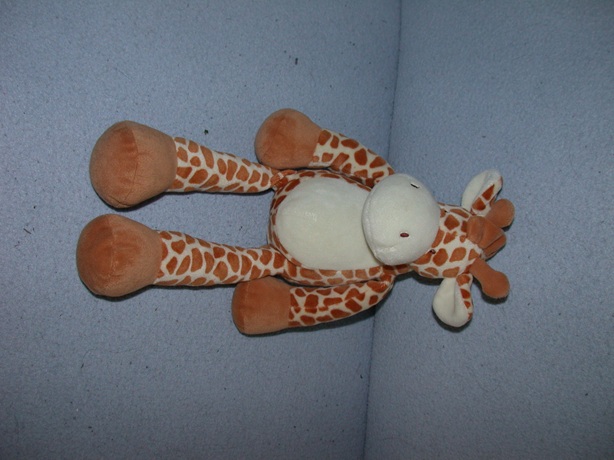 AJ-723  Hema giraffe - 30 cm - platte oogjes